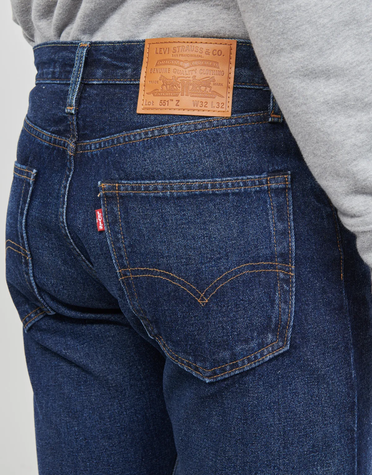 551Z AUTHENTIC STRAIGHT